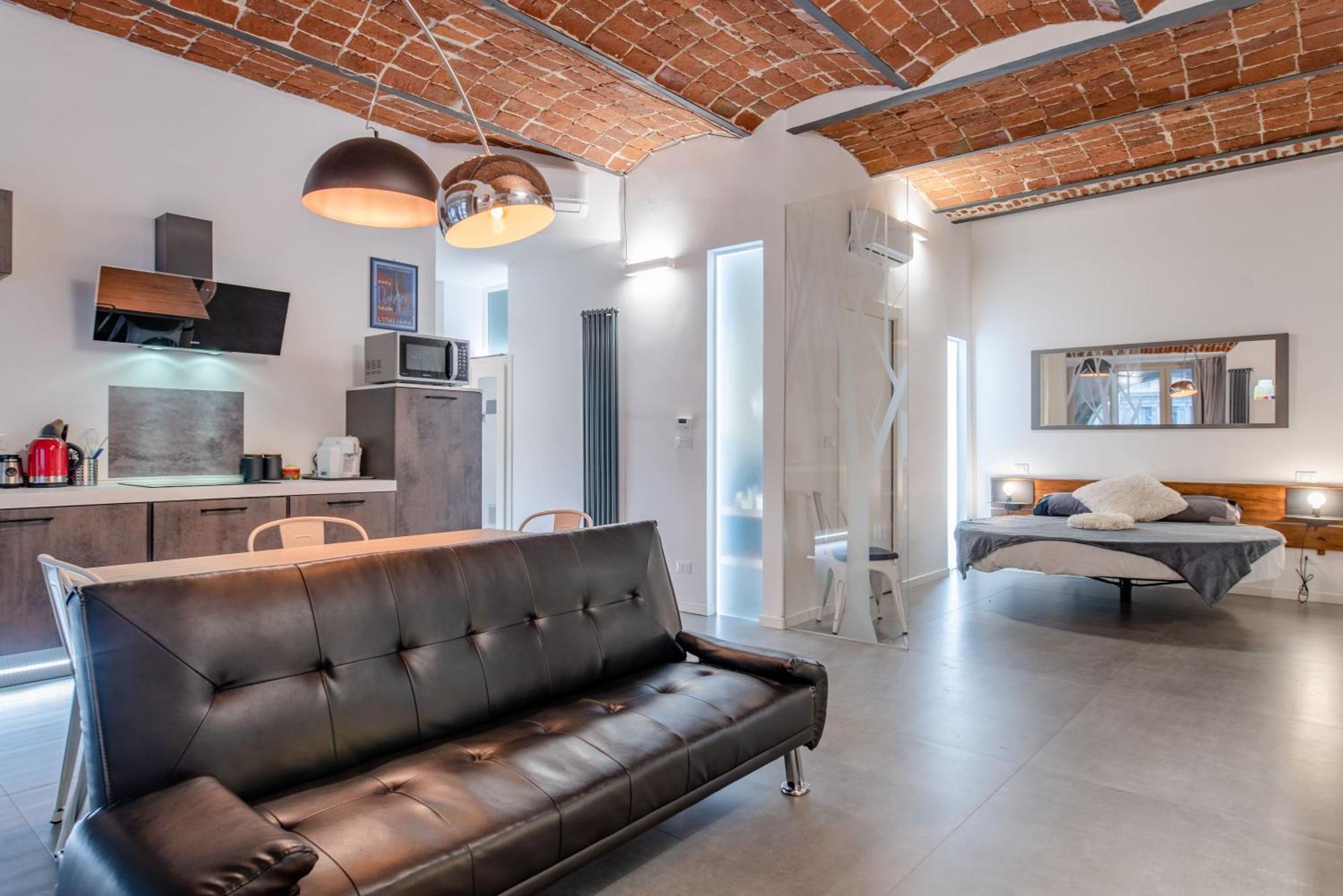 Suite & Queen Apartments Турин Экстерьер фото