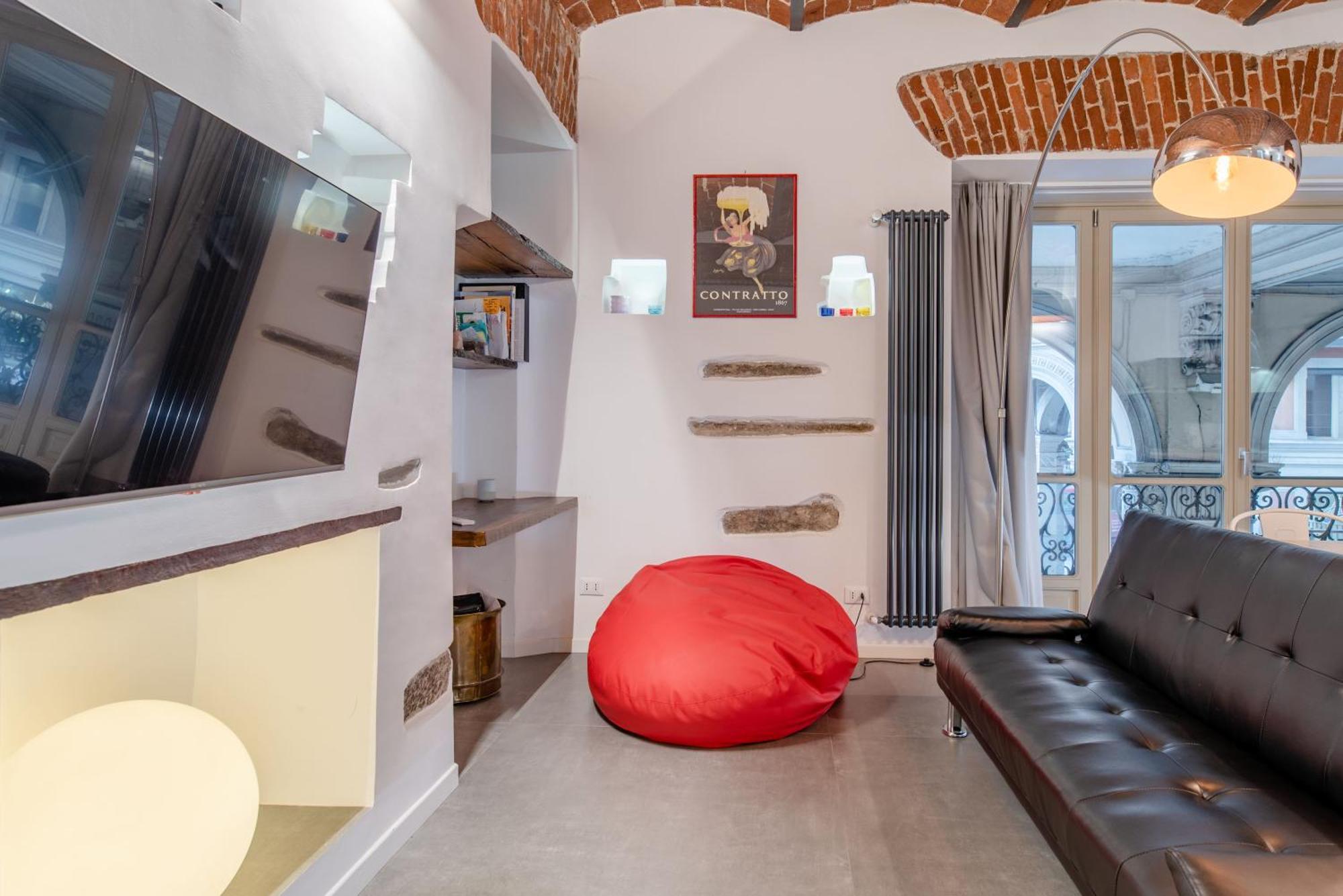 Suite & Queen Apartments Турин Экстерьер фото