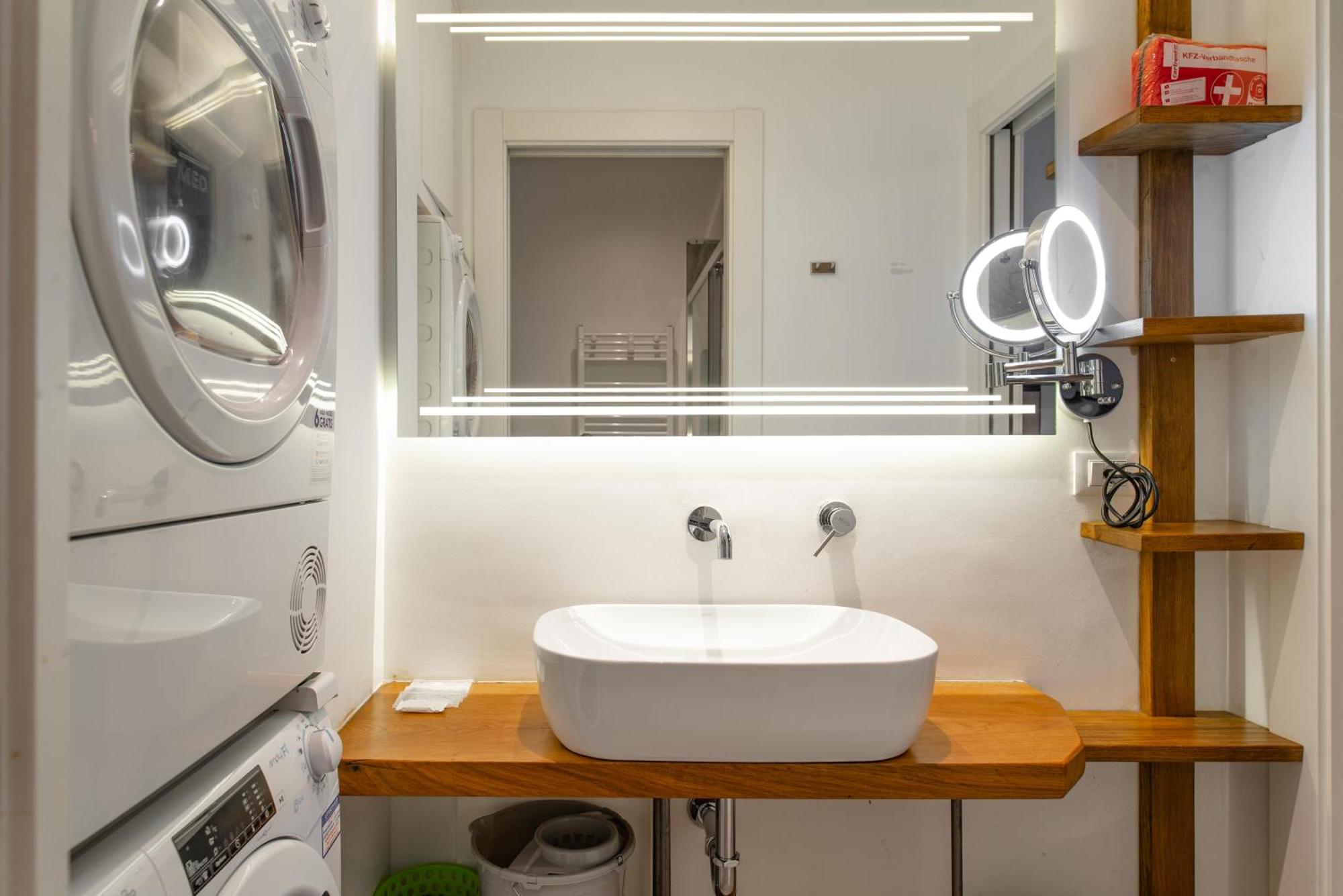 Suite & Queen Apartments Турин Экстерьер фото